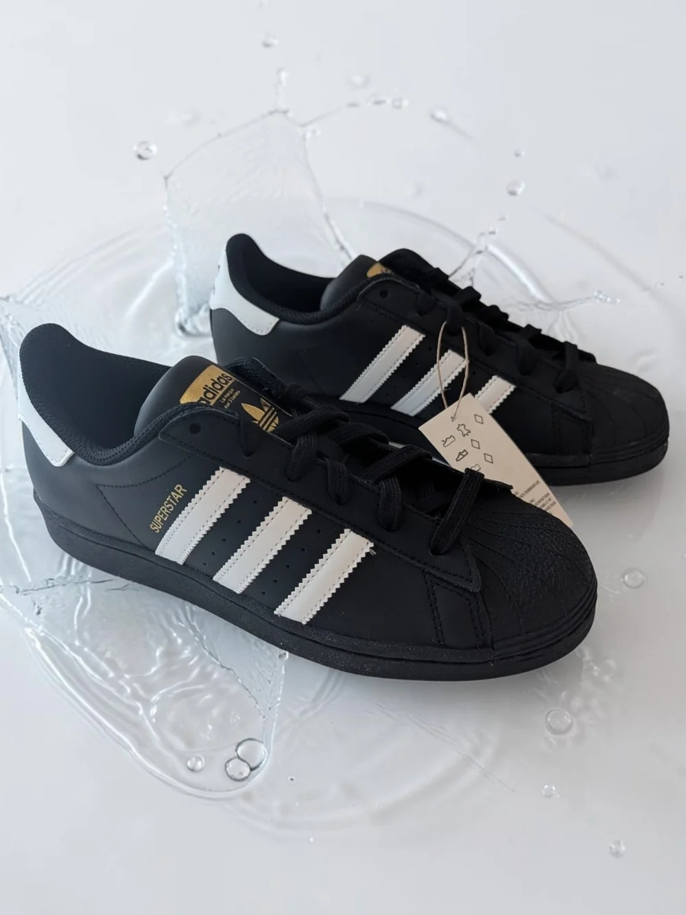 Adidas Black & White Superstar J Grade School Sneakers Size 6